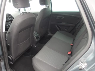 SEAT Leon TREKHAAK / NAVI / CLIMA / CARPLAY / PDC / BLUETOOTH / CRUISE / NL-AUTO - afbeelding nr 30