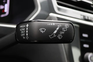 Volkswagen Tiguan Leer, Panoramadak, ACC, Camera, Apple Carplay, DAB, PDC, Trekhaak, 19'' - afbeelding nr 39
