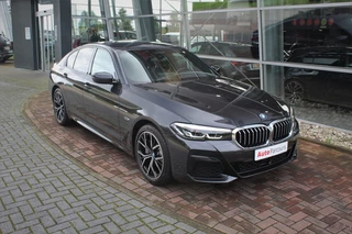 BMW 5 Serie BMW 5 Serie 530e M-Sport Sedan, Adaptieve Cruise, Trekhaak, Achteruitrijcame - afbeelding nr 3