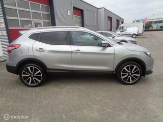 Nissan QASHQAI Nissan Qashqai 1.6 Turbo 163pk Tekna/Airco/LEER/Panorama dak/19''LM/1st eig/DAB/Key Less - afbeelding nr 4