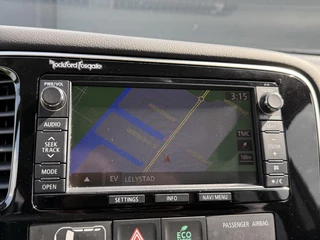 Mitsubishi Outlander Mitsubishi Outlander 2.0 PHEV Business Edition Navi,Trekhaak,Camera,Schuifdak,Leder,Stoelverwarming,Clima,Cruise,Pdc V+A,Lmv,Nieuwe Apk bij Aflevering - afbeelding nr 11