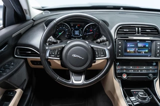 Jaguar XE Jaguar XE 2.0 D Pure Leder Panorama - afbeelding nr 13