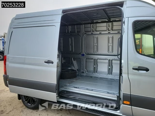 Mercedes-Benz Sprinter Mercedes Sprinter 319 CDI Automaat L2H2 AMG Black Edition LED 18'' MBUX Camera 11m3 Airco Cruise control - afbeelding nr 6