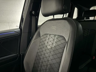 Volkswagen Tiguan Volkswagen Tiguan 1.5 TSI R-Line Black Style Pano H/K NAP - afbeelding nr 50