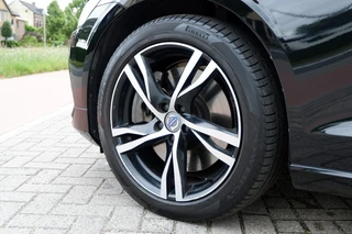 Volvo V60 Volvo V60 2.0 T5 Momentum Scan Line Rijklaar 12MND BOVAG Garantie - afbeelding nr 7