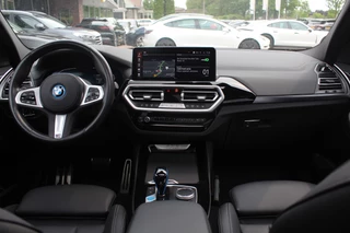 BMW iX3 BMW iX3 Exe. M Sport 80 kWh / SoH 99% / Trekhaak / Panoramadak / Camera / Leder / 20'' / DAB / Sfeerverlichting / Stoelverwarming / Cruise Control - afbeelding nr 2