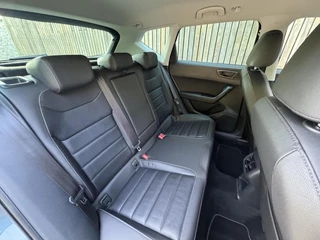 SEAT Ateca Seat Ateca 1.0 EcoTSI Limited Edition Volleer | Stoelverwarming | Apple CarPlay | Navigatiesysteem | Elektrisch bedienbare achterklep | Lichtmetalen velgen | Draadloze telefoonlader | Lane assist & Blind Spot detectie | Parkeersensoren voor en achter - afbeelding nr 40