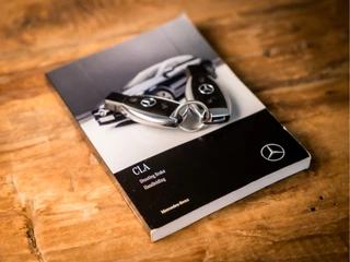 Mercedes-Benz CLA Mercedes-Benz CLA Shooting Brake 180 AMG Sport Automaat (GROOT NAVI, LEDER, CAMERA, GETINT GLAS, STOELVERWARMING, PORTSTOELEN, PARKEERSENSOREN, CRUISE, ZWART HEMEL, NIEUWE APK, NIEUWSTAAT) - afbeelding nr 17