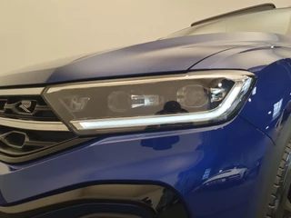Volkswagen T-Roc Volkswagen T-Roc 1.5 TSI 150pk DSG/AUT R-Line Panoramadak, Camera, Black Style - afbeelding nr 15