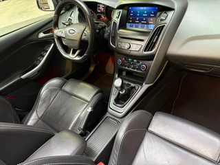 Ford Focus Ford FOCUS 2.0 ST schuifdak xenon navi camera clima uitlaatklep 19