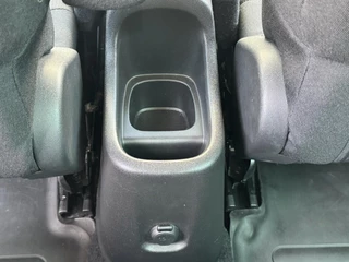 Citroën C3 Aircross Citroen C3 AIRCROSS 1.2 PureTech S&S C-Series Cruise control Climate control Navigatie Parkeersensor achter - afbeelding nr 32
