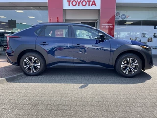 Toyota bZ4X Toyota bZ4X Active 71 kWh | 3 Fase | € 6600 Voorraadvoordeel | Apple CarPlay - afbeelding nr 2
