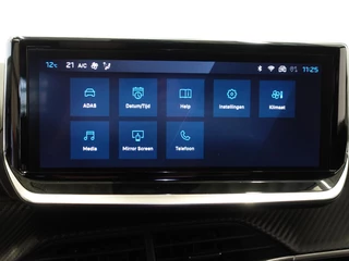 Peugeot 2008 Peugeot 2008 1.2 PureTech 130pk Automaat Allure | Navigatie | Apple Carplay/Android | Auto 360 camera | Parkeersensoren | Blind Spot Assist | Adaptive Cruise Control | Stoelverwarming | Getinte ramen | Climate Control - afbeelding nr 26