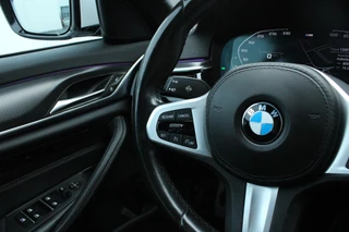 BMW 5 Serie BMW 5-serie 520i M-SPORT LASER MEMORY LEDER CAMERA SFEERVERLICHTING - afbeelding nr 49