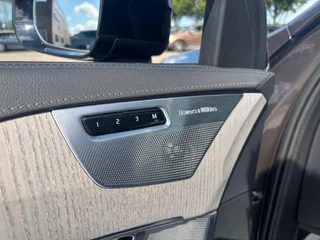 Volvo XC90 Volvo XC90 2.0 T8 Recharge AWD Ultimate Dark B&W audio | Luchtvering | Massagestoelen - afbeelding nr 6