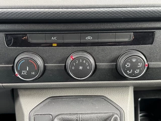 Volkswagen Transporter Volkswagen Transporter 2.0 TDI 150PK Automaat L1H1 T6.1 GB / Dealeronderhouden / Navi / Trekhaak / Airco - afbeelding nr 17