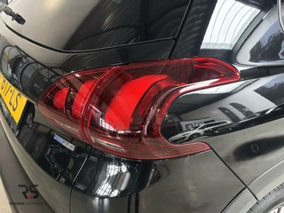 Peugeot 2008 Peugeot 2008 1.2 110 pk Allure | Pano | Clima | Cruise | CarPlay | Stoelverw. | PDC | 16