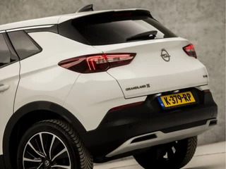 Opel Grandland X (PANORAMADAK, APPLE CARPLAY, GROOT NAVI, LEDER, 360 CAMERA, SPORTSTOELEN, GETINT GLAS, LED KOPLAMPEN, NIEUWE APK, NIEUWSTAAT) - afbeelding nr 13