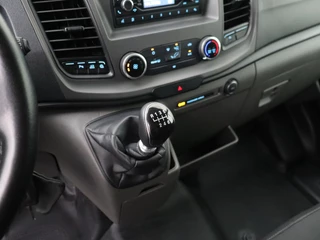 Ford Transit Ford Transit 2.0TDCi 185PK L3H2 | Kastinrichting | Trekhaak | Airco | Cruise | 3-Persoons - afbeelding nr 15