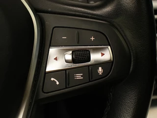 BMW 3 Serie BMW 3-serie Touring 320e M Sport (PANORAMADAK,APPLE CARPLAY,NAVI,SFEERVERLICHTING,STOELVERWARMING,CAMERA,LEDER,CRUISE,CLIMATE) - afbeelding nr 11