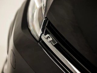 Volkswagen Golf Volkswagen Golf 1.5 TSI R-Line Sport 150Pk Automaat (VIRTUAL COCKPIT, APPLE CARPLAY, GROOT NAVI, CAMERA, LED KOPLAMPEN, ALCANTARA, ADAPTIVE CRUISE, LM VELGEN, DAB+, NIEUWE APK, NIEUWSTAAT) - afbeelding nr 35