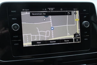 Volkswagen T-Roc Volkswagen T-Roc Cabrio 1.5 TSI 150pk DSG R-Line | Navigatie | Apple Carpaly/Android Auto | Parkeersensoren | Camera | Adaptive Cruise Control | Stoelverwarming | Climate Control - afbeelding nr 28