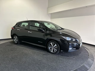 Nissan Leaf - 462717572-0