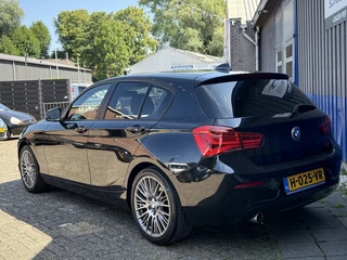 BMW 1 Serie BMW 1 Serie 118i Executive Automaat - afbeelding nr 3