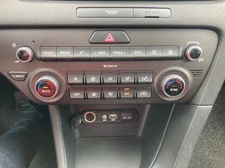 Kia Sportage Kia Sportage 1.6 GDI 135pk DynamicLine / Navi - afbeelding nr 13