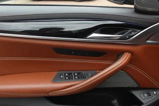 BMW 5 Serie BMW 5 Serie 530e iPerformance High Executive / Schuifdak / 360Camera / Head-up / 20'' / Volleder / Harman Kardon / Keyless / Navigatie / Stoelventilatie / Stuurverwarming / Dodehoek / ACC - afbeelding nr 34
