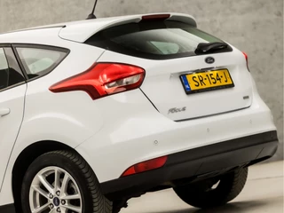 Ford Focus (APPLE CARPLAY, NAVIGATIE, LM VELGEN, PARKEERSENSOREN, SPORTSTOELEN, CRUISE, ELEK PAKKET, NIEUWSTAAT) - afbeelding nr 13