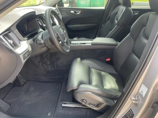 Volvo XC60 Volvo XC60 2.0 T6 Plug-In Hybrid AWD Dark Panoramadak / Trekhaak / Leder - afbeelding nr 15