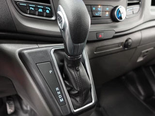 Ford Transit Custom Ford Transit Custom 300 2.0 TDCI 130pk L2H1 Trend Automaat Airco Navigatie Cruise control Camera Parkeersensoren Trekhaak Betimmering Laadruimte - afbeelding nr 20