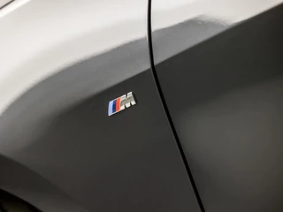 BMW 1 Serie Automaat (PANORAMADAK, M PAKKET, APPLE CARPLAY, GROOT NAVI, STOELVERWARMING, LEDEREN SPORTSTOELEN, CAMERA, GETINT GLAS, M SPORT BESTURING, SFEERVERLICHTING, NIEUWE APK, NIEUWSTAAT) - afbeelding nr 40