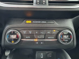Ford Focus Ford Focus Wagon 1.5 EcoBlue Titanium Business|Cruise control|Airco|Trekhaak|Navi| - afbeelding nr 17
