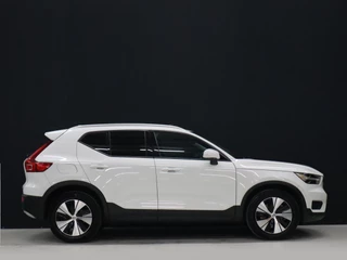 Volvo XC40 Volvo XC40 1.5 T5 Twin Engine Momentum Pro [APPLE CARPLAY, DIGITAL DASH, CRUISE CONTROL,  SCHUIFKANTELDAK, STUURVERWARMING, STOELVERWARMING V+A,  PDC ACHTER,  ELEKTRISCHE ACHTERKLEP, NAVIGATIE, NIEUWSTAAT] - afbeelding nr 3