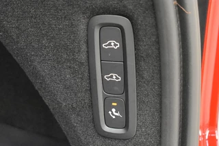 Volvo XC90 Volvo XC90 T8 455PK AWD Ultimate Dark | Luchtvering | Trekhaak | Getint Gla - afbeelding nr 8