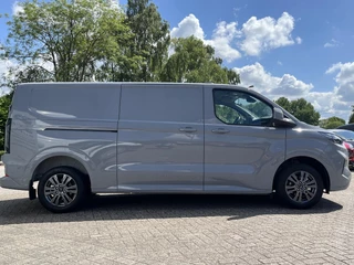 Ford Transit Custom Ford Transit Custom 320 2.0 TDCI L2H1 Limited | 136pk | Trekhaak | Driver Assistance Pack Premium | Stuurwielverwarming | Stoel - Bank | Achteruitrijcamera - afbeelding nr 10