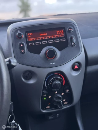 Peugeot 108 Peugeot 108 1.0 e-VTi Active TOP! | Zuinig | Panoramadak - afbeelding nr 18