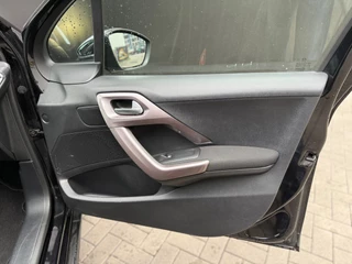 Peugeot 2008 Peugeot 2008 1.2 PureTech Blue Lion - afbeelding nr 19