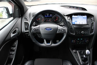 Ford Focus Ford Focus 2.3 RS  | Dealeronderhouden | Winterpack | Comforstoelen | Launch Control | - afbeelding nr 17