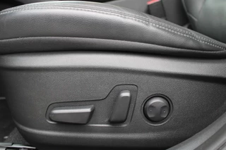 Hyundai Kona Hyundai Kona 1.6 GDI HEV Premium Sky Full Option! + Trekhaak 