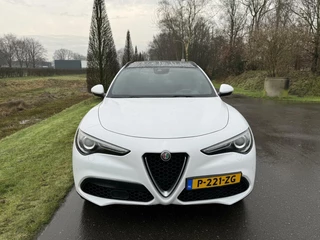 Alfa Romeo Stelvio Alfa Romeo Stelvio 2.0t Q4 Veloce 280pk, panodak, 20inch! - afbeelding nr 3