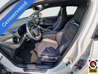Toyota C-HR Toyota C-HR 2.0 Hybride 200 PREMIERE EDITION 2024 MODEL - PANORAMADAK - JBL AUDIO - LEDEREN BEKLEDING - MEEST LUXE UITVOERING - afbeelding nr 22