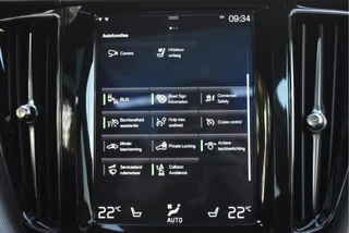 Volvo XC60 Open dak | Carplay | Camera | Keyless | Stoel- & stuurverwarming | Harman / Kardon - afbeelding nr 16