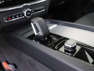 Volvo XC60 Volvo XC60 T6 AWD Plus Dark | Trekhaak | Panoramadak | 360° Camera | - afbeelding nr 20