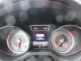 Mercedes-Benz GLA Mercedes-Benz GLA-klasse 180 d Automaat Leer Navi Clima Pano - afbeelding nr 15