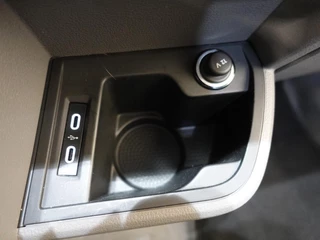 Volkswagen Transporter Volkswagen Transporter 2.0 150PK L2H1 Highline Automaat Dubbele Cabine Airco  Navi Parkeersensoren Camera Trekhaak Carplay - afbeelding nr 19