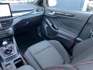 Ford Focus Ford Focus Wagon 1.0 EBH ST Line X TREKHAAK! DRIVERPACK! WINTERPACK! - afbeelding nr 20