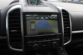 Porsche Cayenne Porsche Cayenne 3.0 S E-Hybrid / Panoramdak / Camera / 20'' / Luchtvering / Bose / Sportchrono / Stuurverwarming / Leder / Stoelverwarming / Cruise Control - afbeelding nr 22